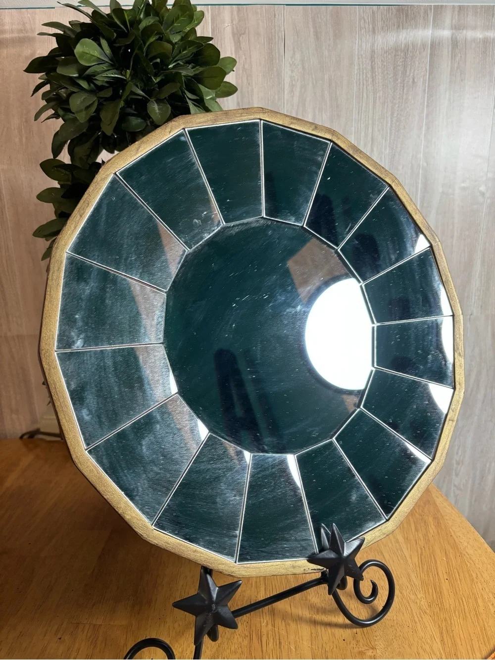 Modern Segmented Round Wall Mirror with Elegant Gold and Brown Tone Frame